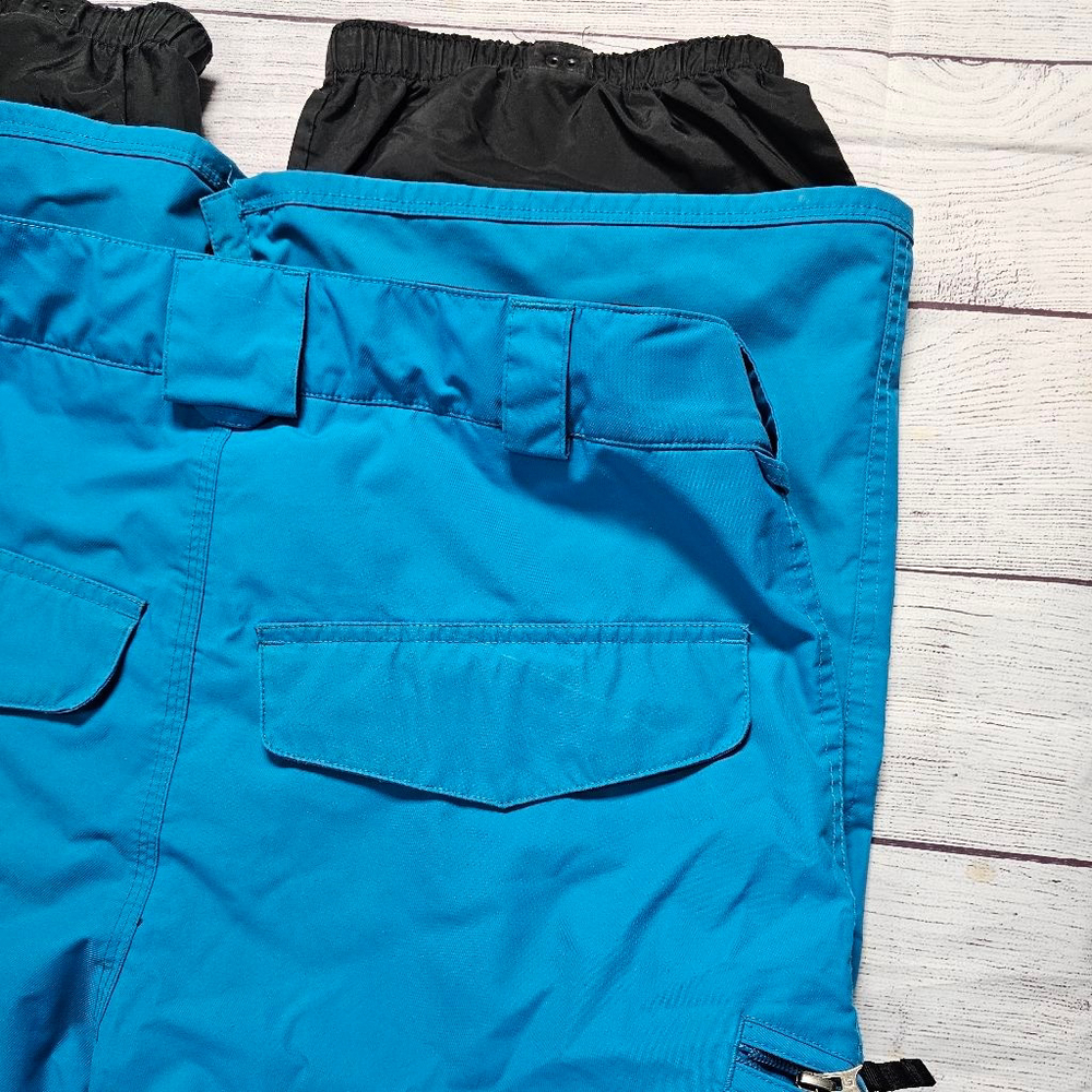 Burton medium snowboarding/ski pants - Picture 14 of 16